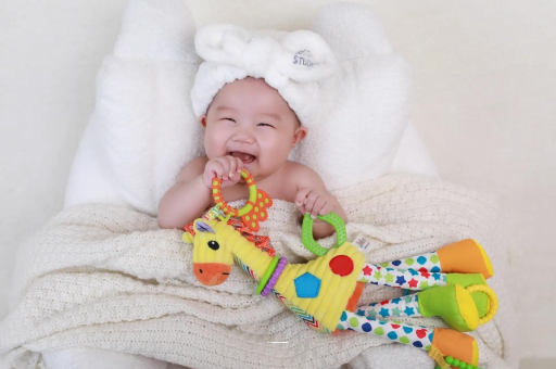 阿里怀孕早期肚子胀气